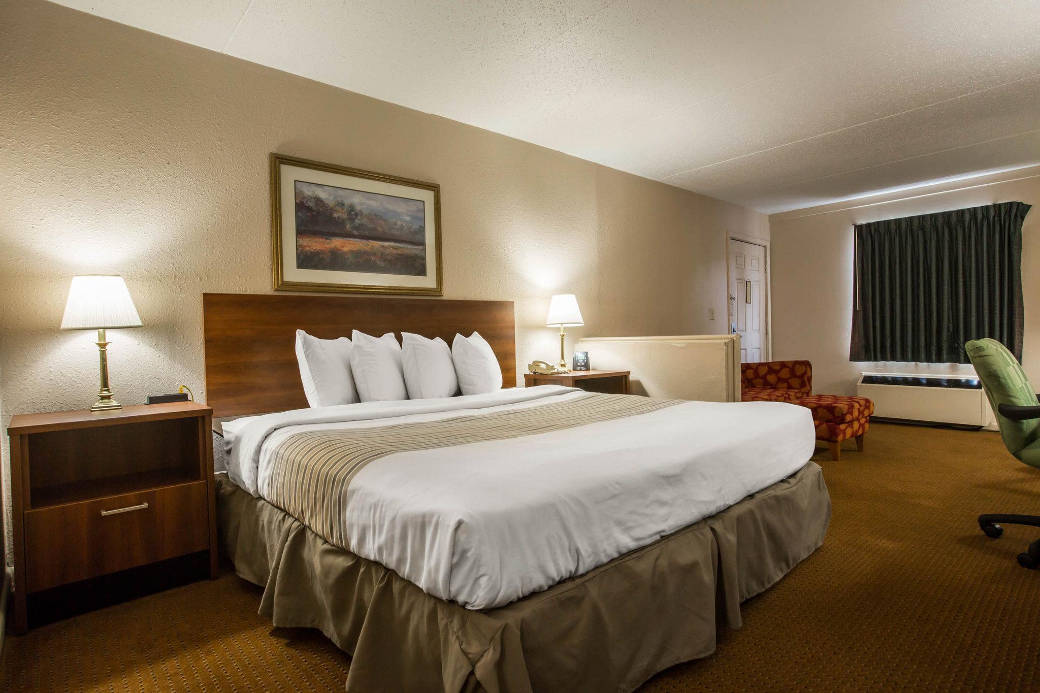Econo Lodge Inn & Suites At Fort Moore Columbus Zewnętrze zdjęcie